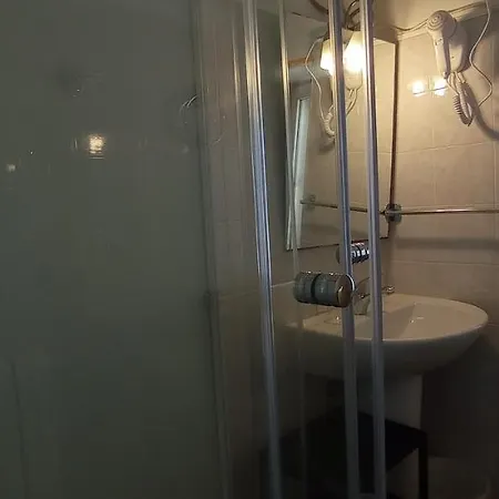Onlyrooms I - & Quiet Area Penzion *